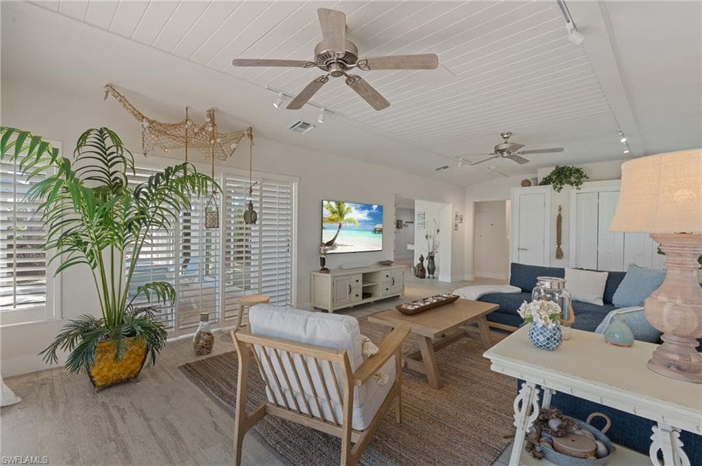 490 Randy LN, FORT MYERS BEACH FL 33931-11