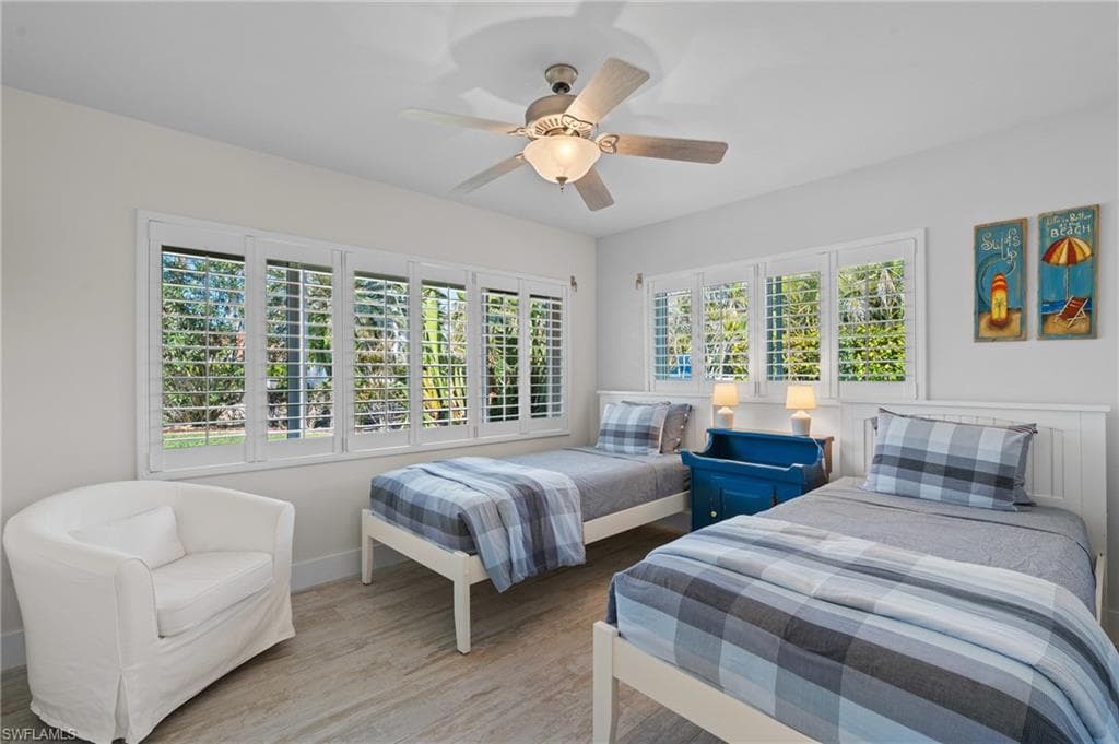 490 Randy LN, FORT MYERS BEACH FL 33931-25