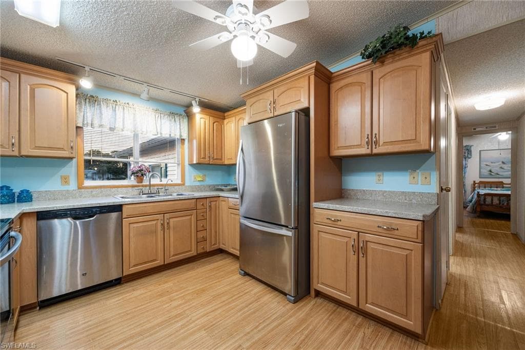 19658 Eagle Trace CT, NORTH FORT MYERS FL 33903-15