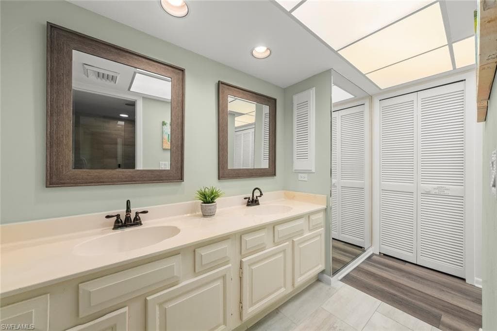 15123 Captiva DR 104-24