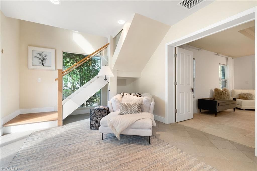 1980 Gordon DR, NAPLES FL 34102-7