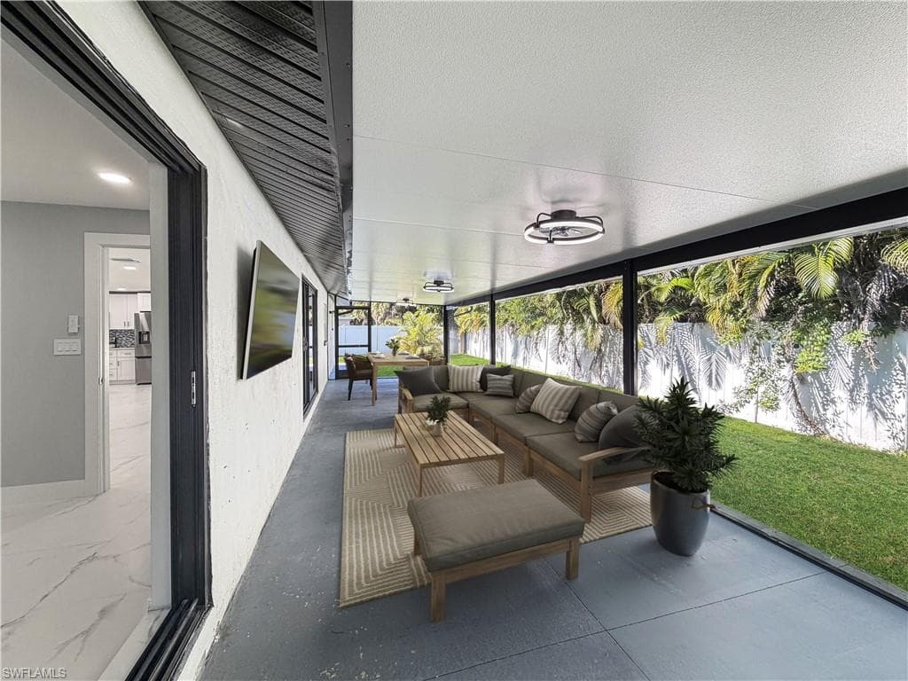 959 N Town And River DR, FORT MYERS FL 33919-1