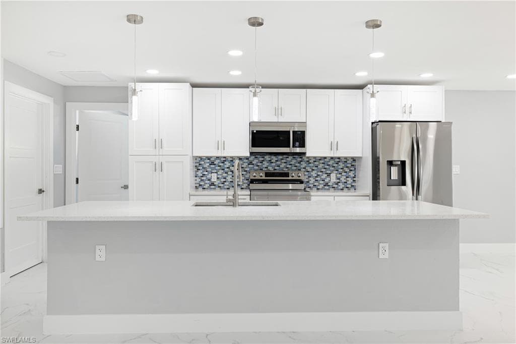 959 N Town And River DR, FORT MYERS FL 33919-8