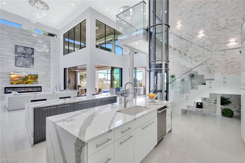 1110 Lenox CT, CAPE CORAL FL 33904-8