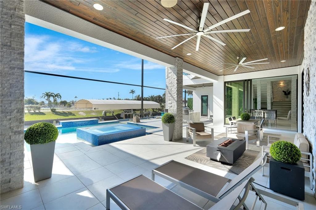 1110 Lenox CT, CAPE CORAL FL 33904-29