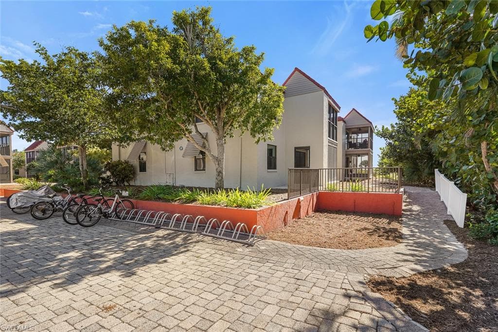 845 E Gulf DR # 111, SANIBEL FL 33957-32