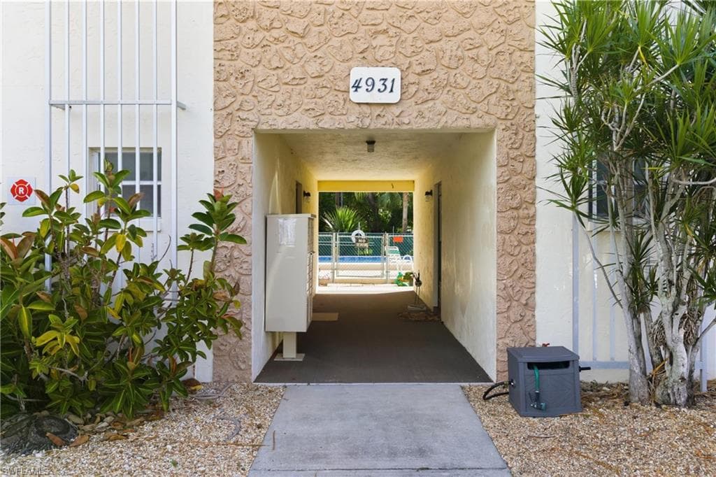 4931 Vincennes CT # 4, CAPE CORAL FL 33904-2