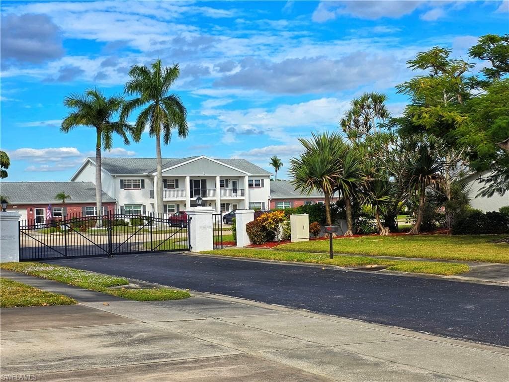 1462 Myerlee Country Club BLVD # 2F, FORT MYERS FL 33919-40