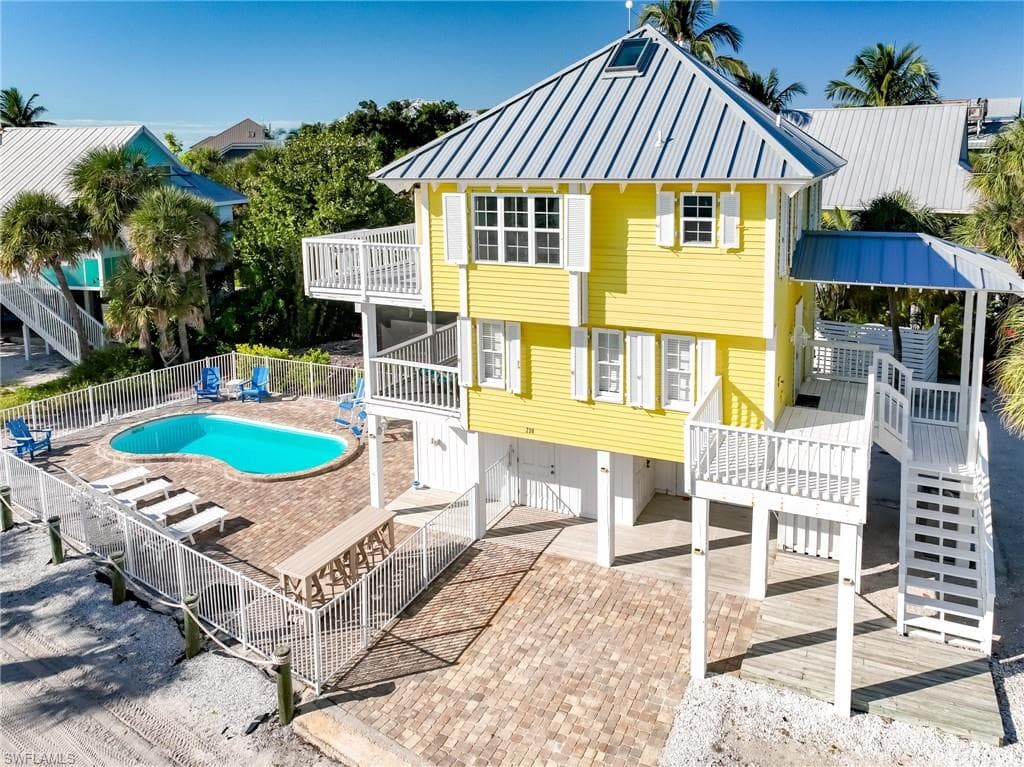 210 White Pelican DR-6