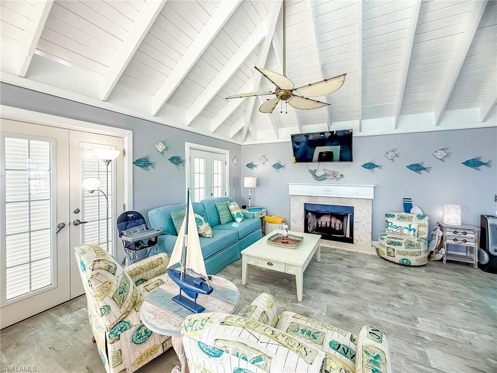 210 White Pelican DR-26