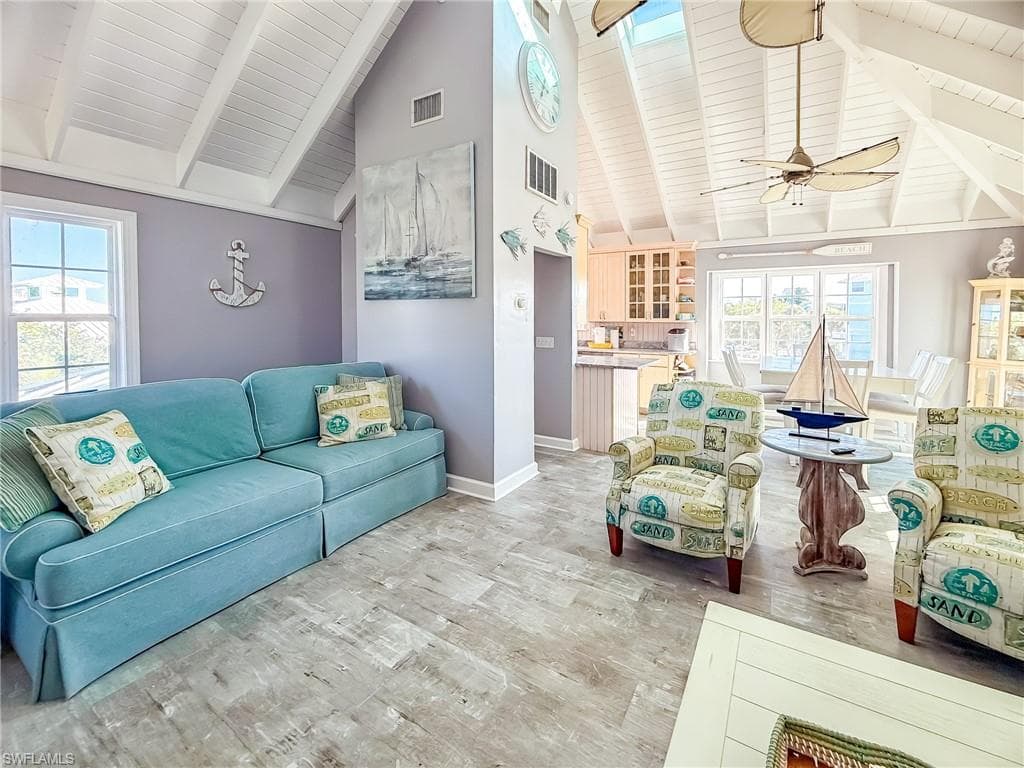 210 White Pelican DR-28