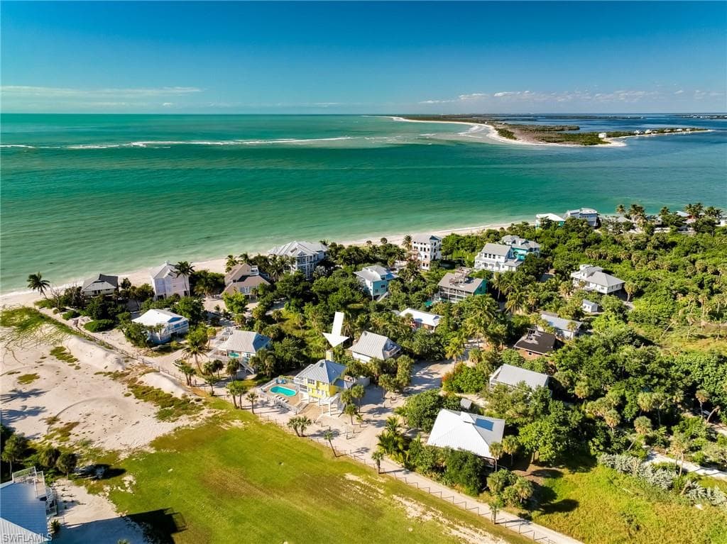210 White Pelican DR-5