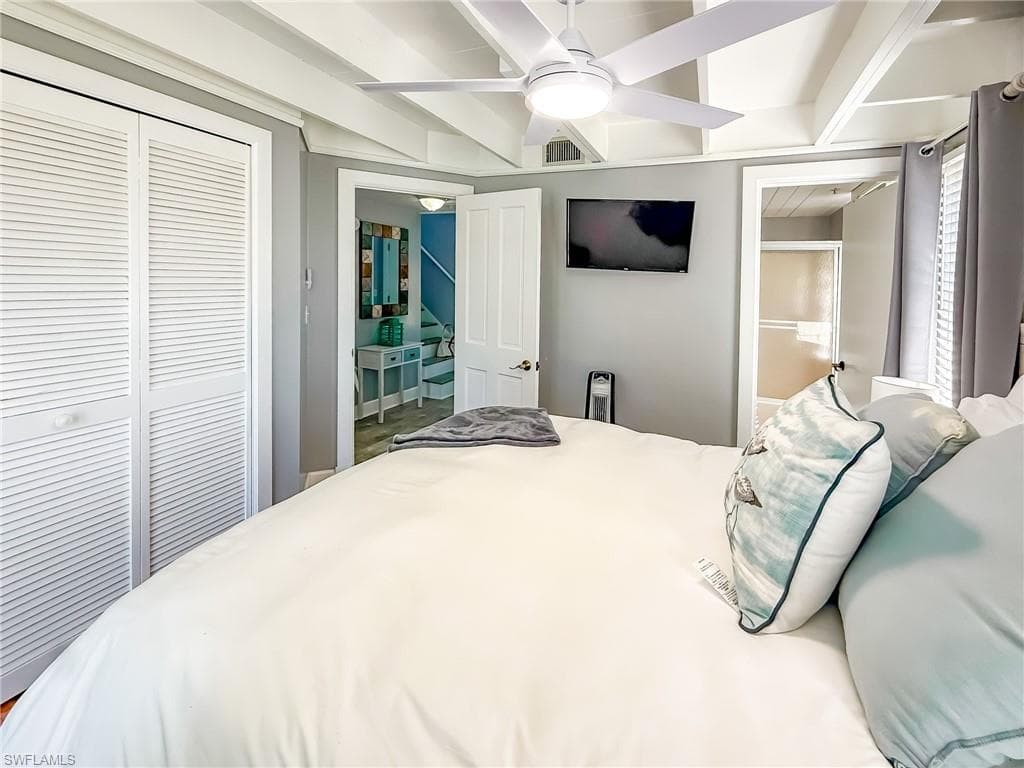 210 White Pelican DR-34
