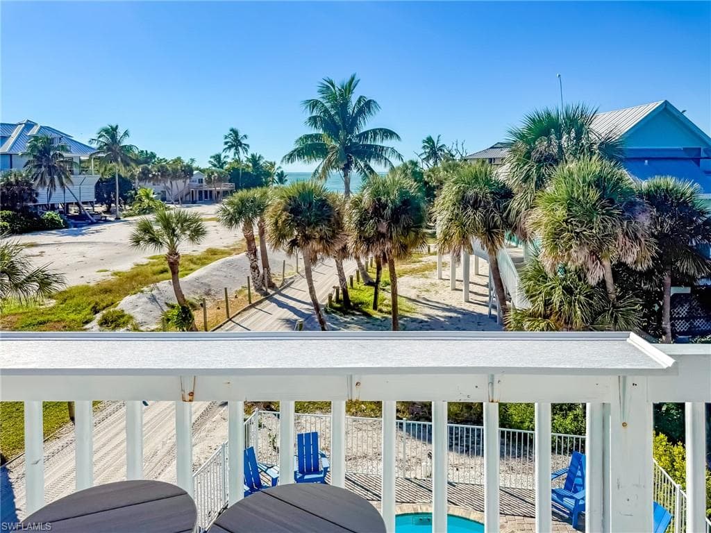 210 White Pelican DR-15