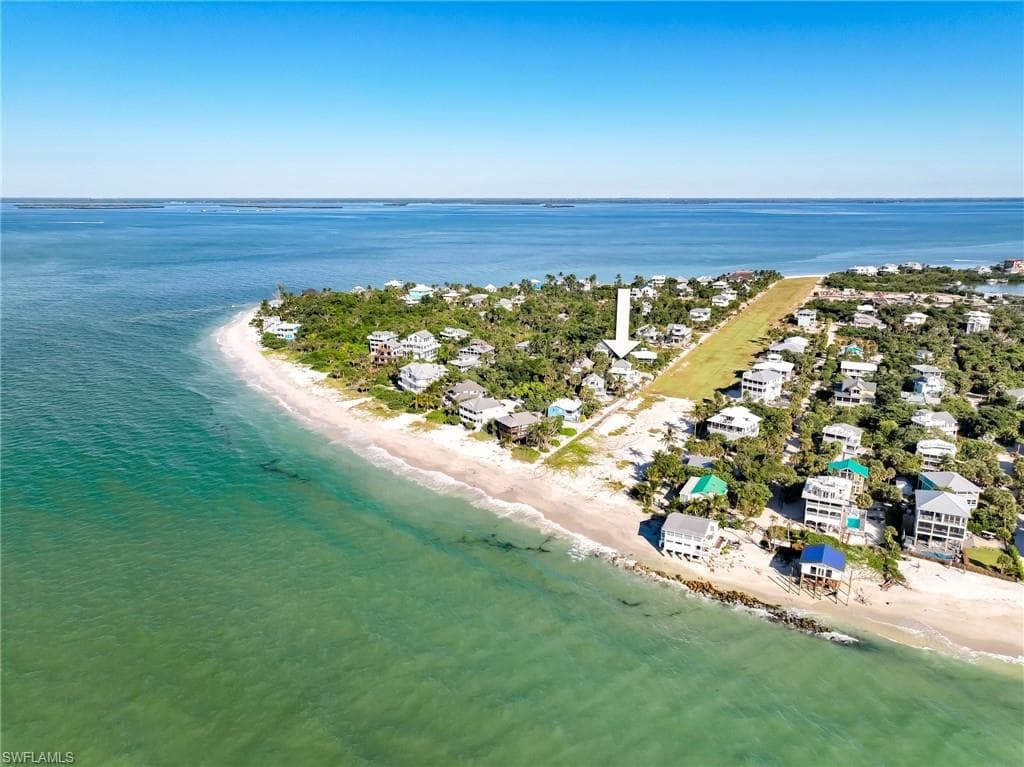 210 White Pelican DR-8