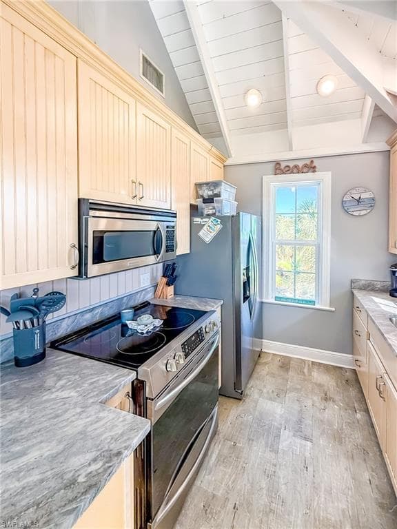 210 White Pelican DR-25