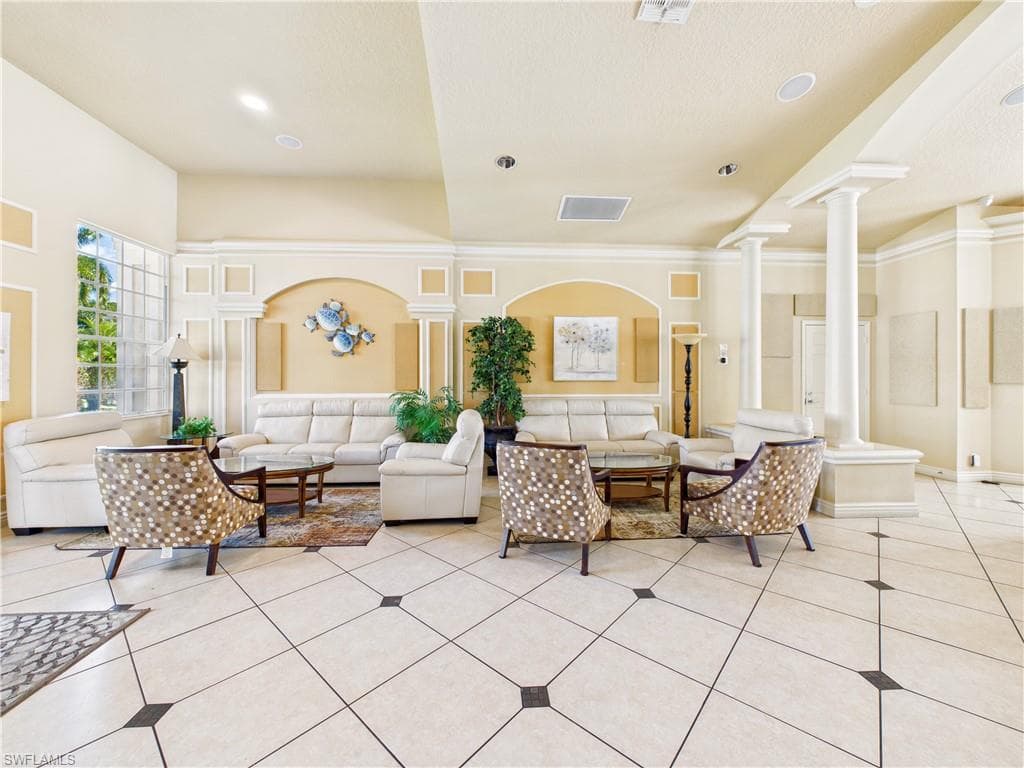 27091 Matheson AVE # 105, BONITA SPRINGS FL 34135-24