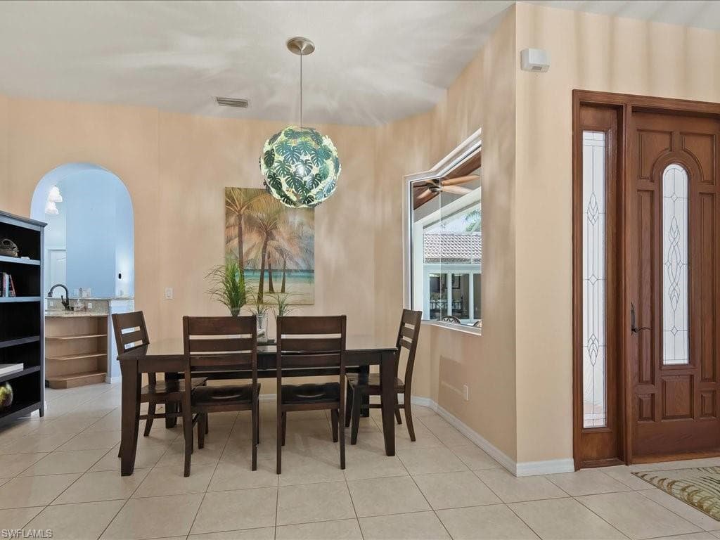 1309 Briarwood CT, NAPLES FL 34104-22