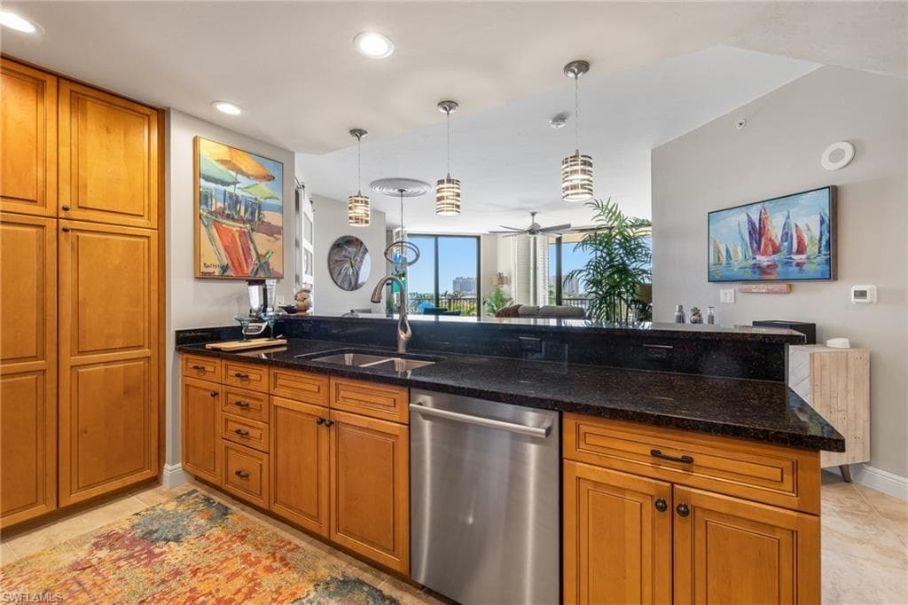 5781 Cape Harbour DR # 502, CAPE CORAL FL 33914-18