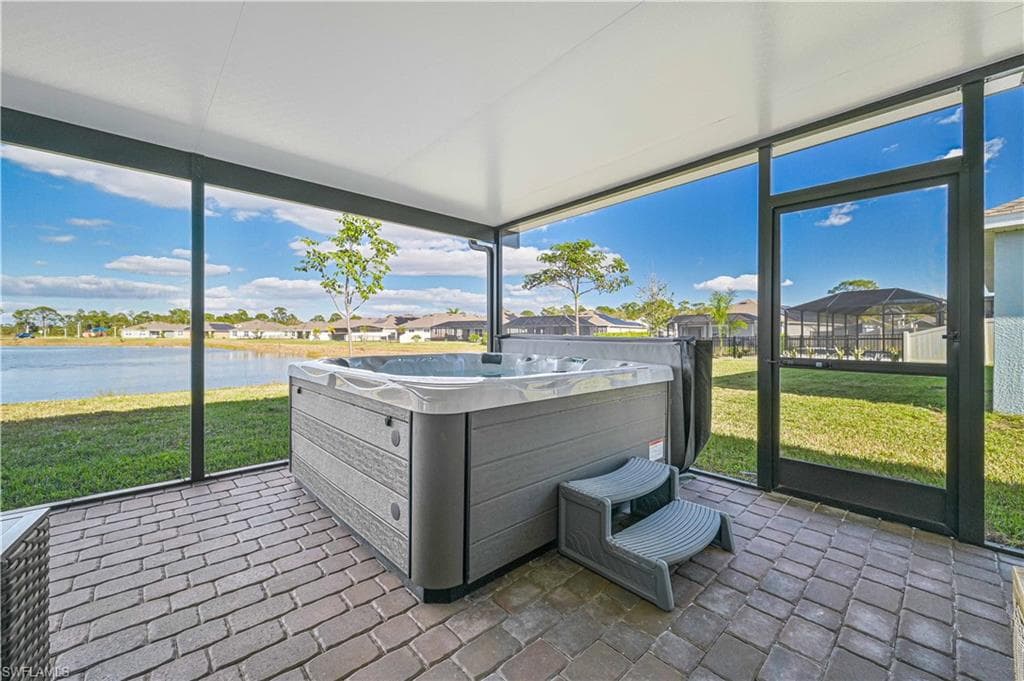 8908 Cascade Price CIR, NORTH FORT MYERS FL 33917-2