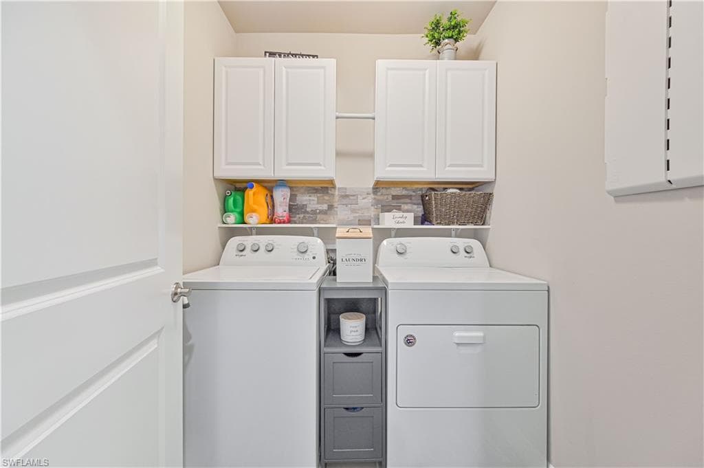 8908 Cascade Price CIR, NORTH FORT MYERS FL 33917-30