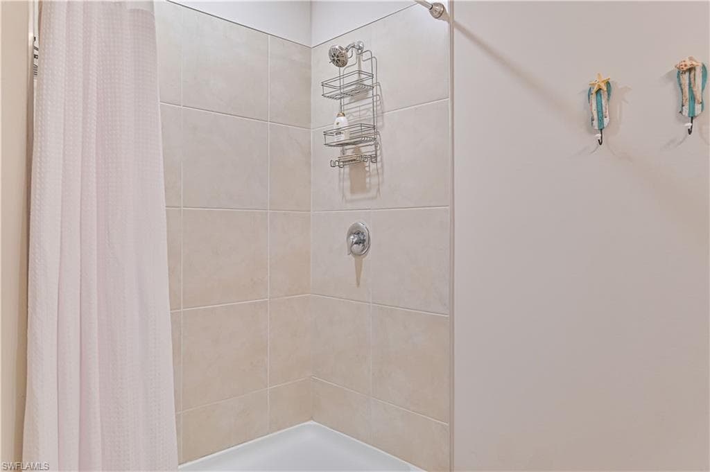 8908 Cascade Price CIR, NORTH FORT MYERS FL 33917-24