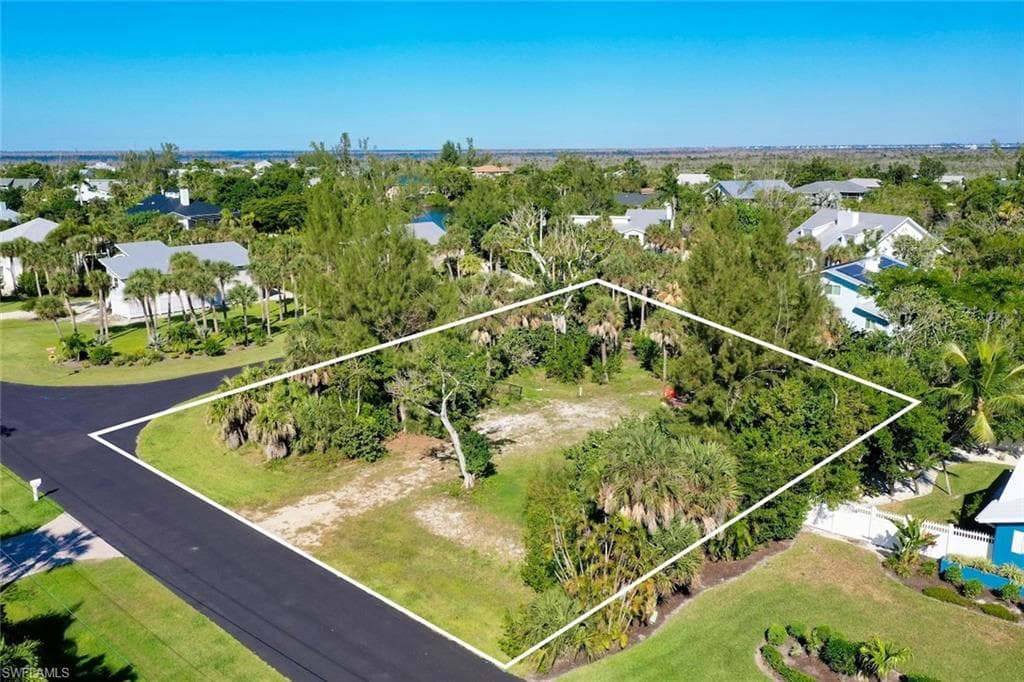 1653 Bunting LN, SANIBEL FL 33957-1