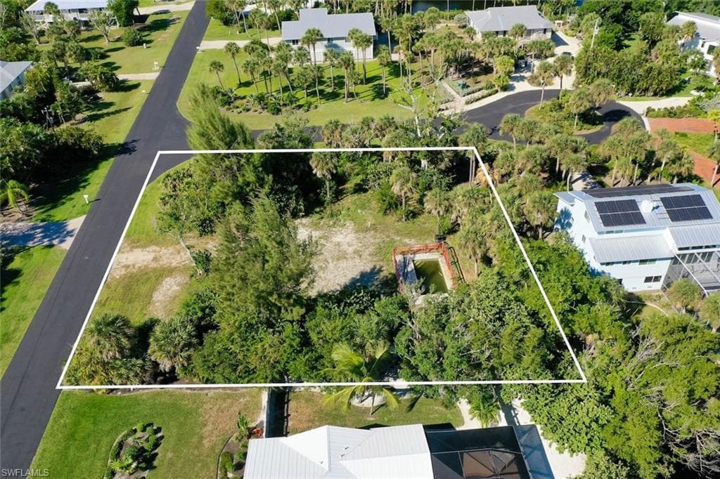 1653 Bunting LN, SANIBEL FL 33957-10