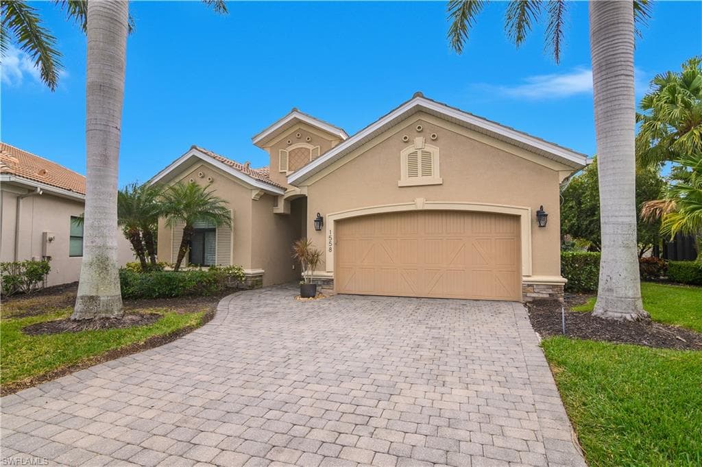 1558 Serrano CIR, NAPLES FL 34105-2