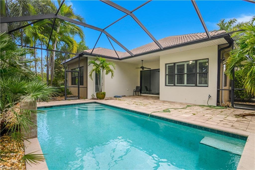 1558 Serrano CIR, NAPLES FL 34105-23