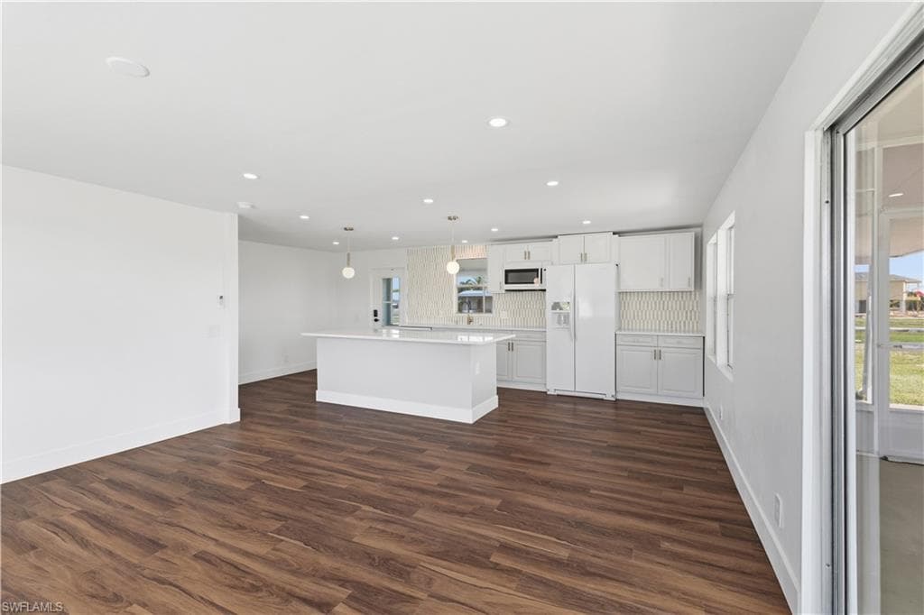 13670 Dowitcher DR-17