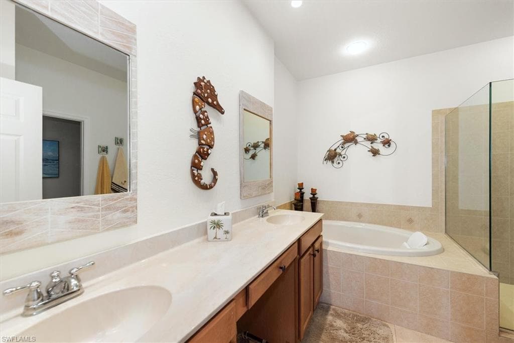 14831 Reflection Key CIR # 1721, FORT MYERS FL 33907-19