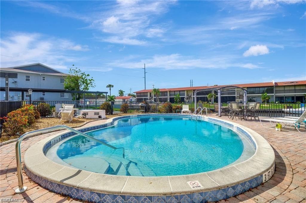 4722 SE 1st PL # 12, CAPE CORAL FL 33904-33