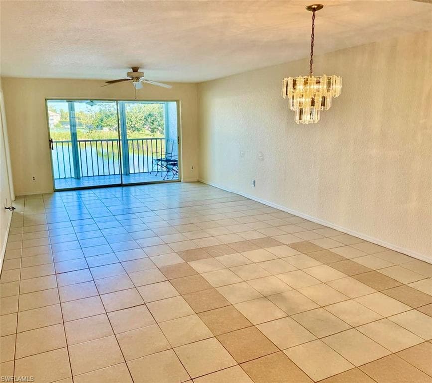9580 Victoria Lane LN # 202, NAPLES FL 34109-4
