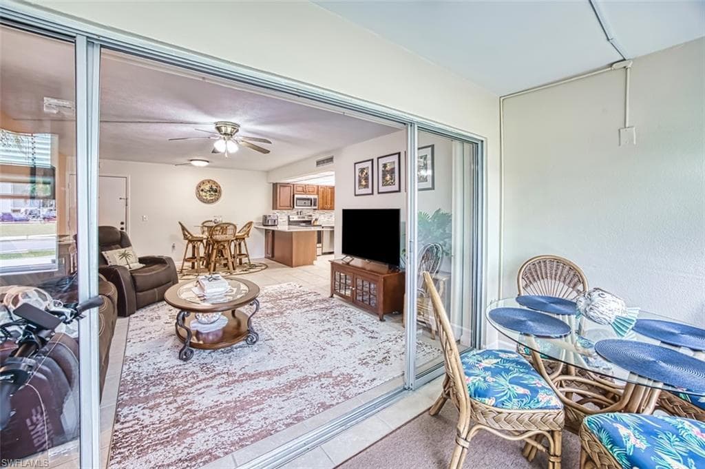 2300 Aaron ST # 106, PORT CHARLOTTE FL 33952-19