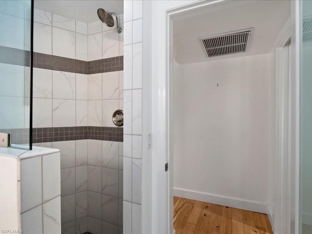 436 Golfview DR, NAPLES FL 34110-27