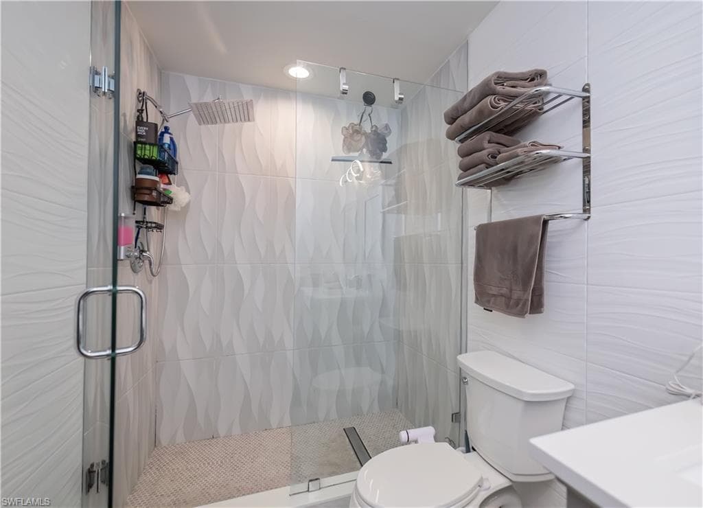 8513 Bernwood Cove LOOP # 212, FORT MYERS FL 33966-18