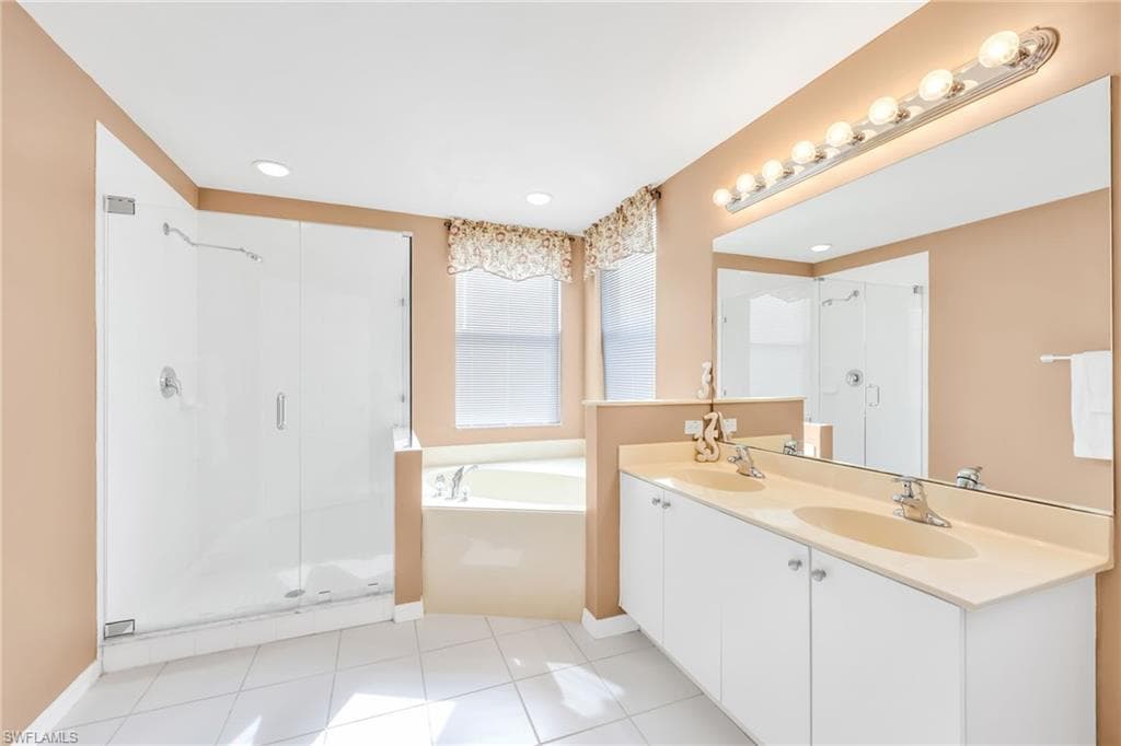 4256 Liron AVE # 104, FORT MYERS FL 33916-16