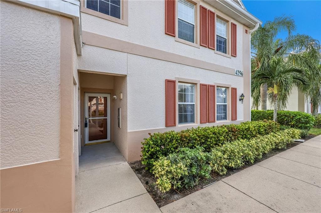 4256 Liron AVE # 104, FORT MYERS FL 33916-23
