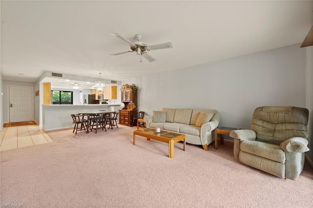 137 Pinebrook DR, FORT MYERS FL 33907-15