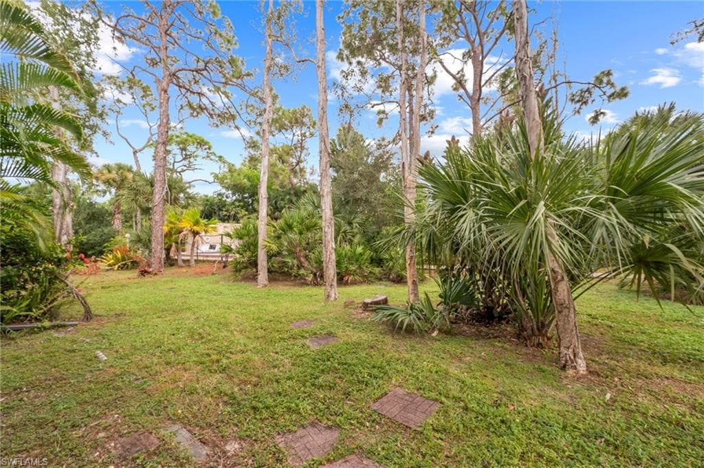 137 Pinebrook DR, FORT MYERS FL 33907-27