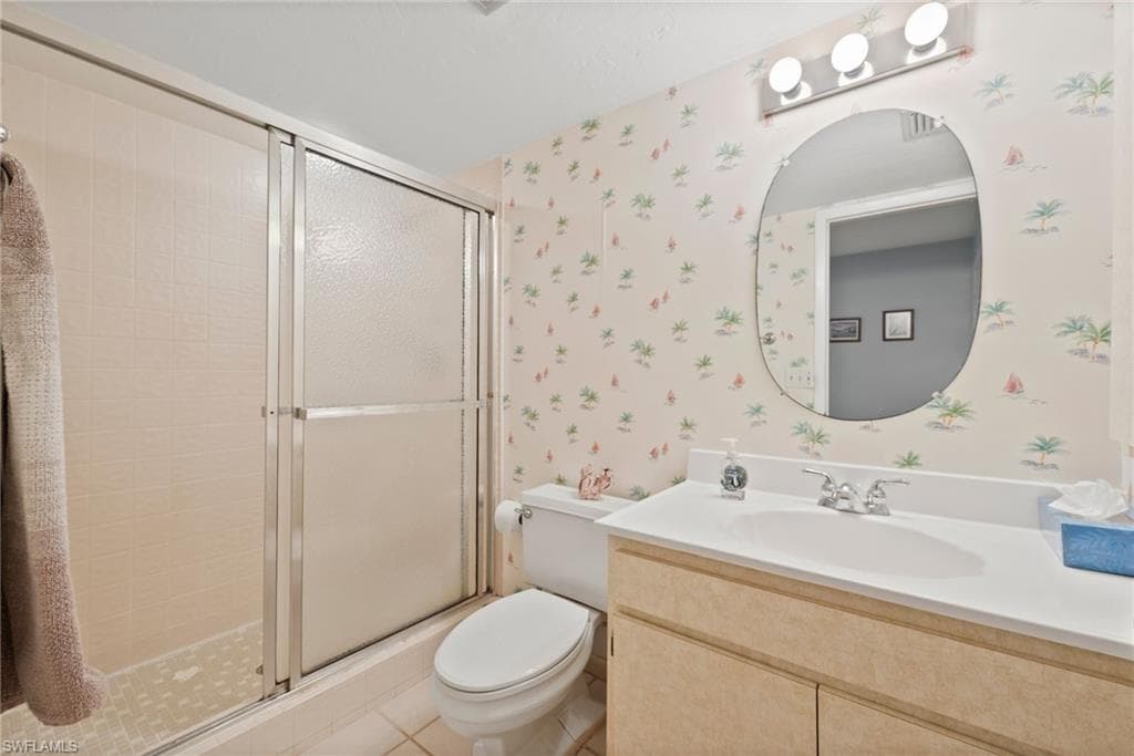 137 Pinebrook DR, FORT MYERS FL 33907-23