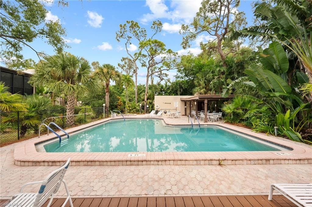 137 Pinebrook DR, FORT MYERS FL 33907-34