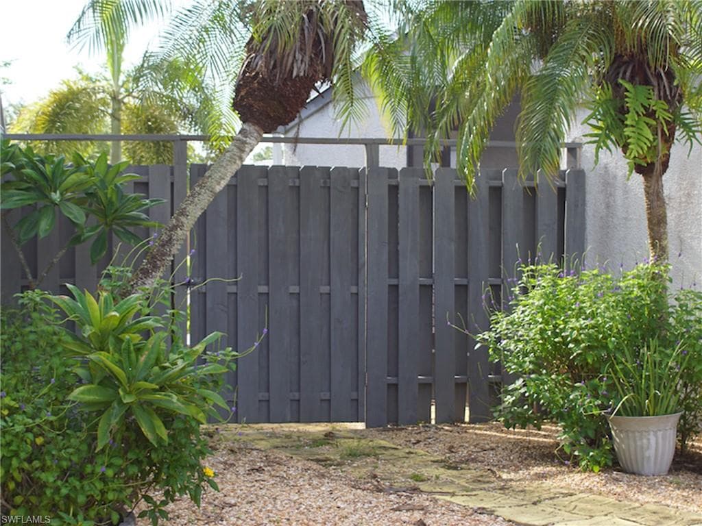 18409 Orangecrest CT, LEHIGH ACRES FL 33936-1