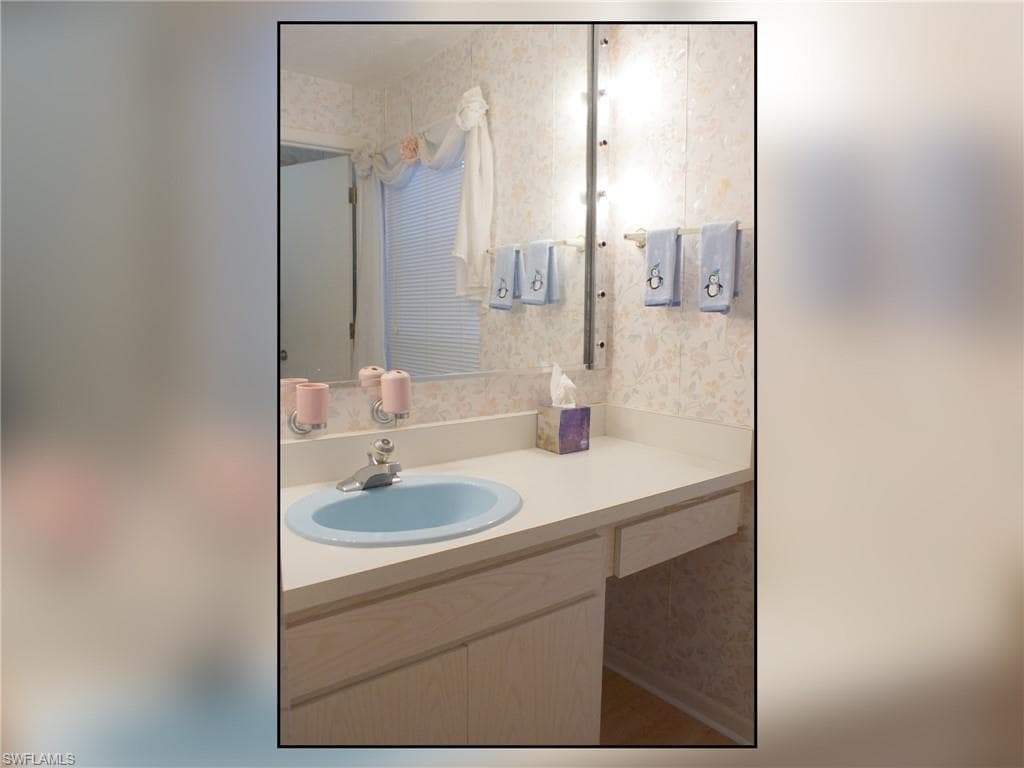 18409 Orangecrest CT, LEHIGH ACRES FL 33936-24