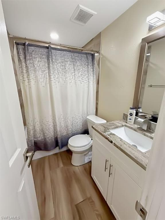 1273 5th AVE N, NAPLES FL 34102-16