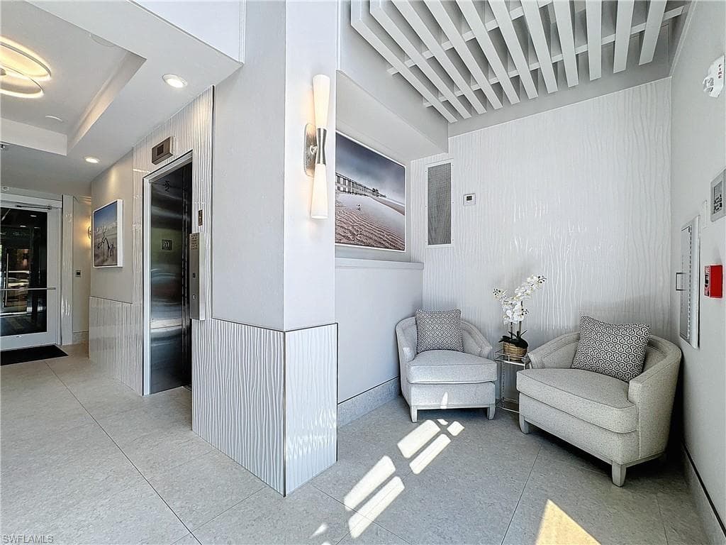 400 Flagship DR # 1104, NAPLES FL 34108-5