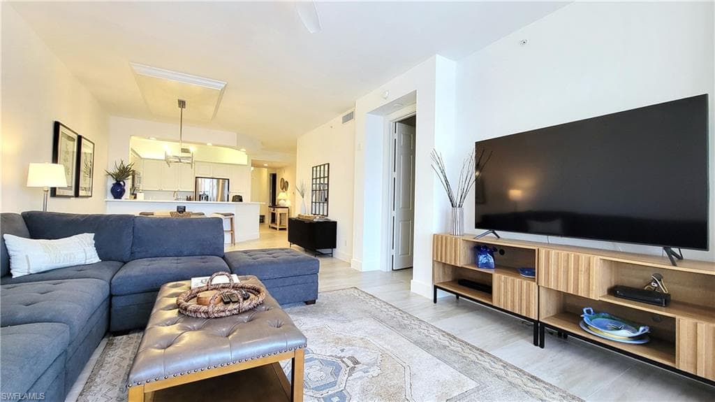400 Flagship DR # 1104, NAPLES FL 34108-21