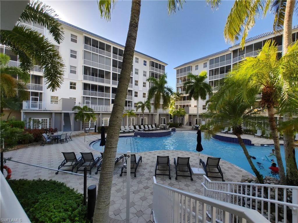 400 Flagship DR # 1104, NAPLES FL 34108-31