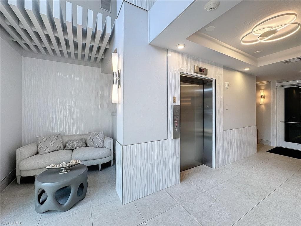 400 Flagship DR # 1104, NAPLES FL 34108-4